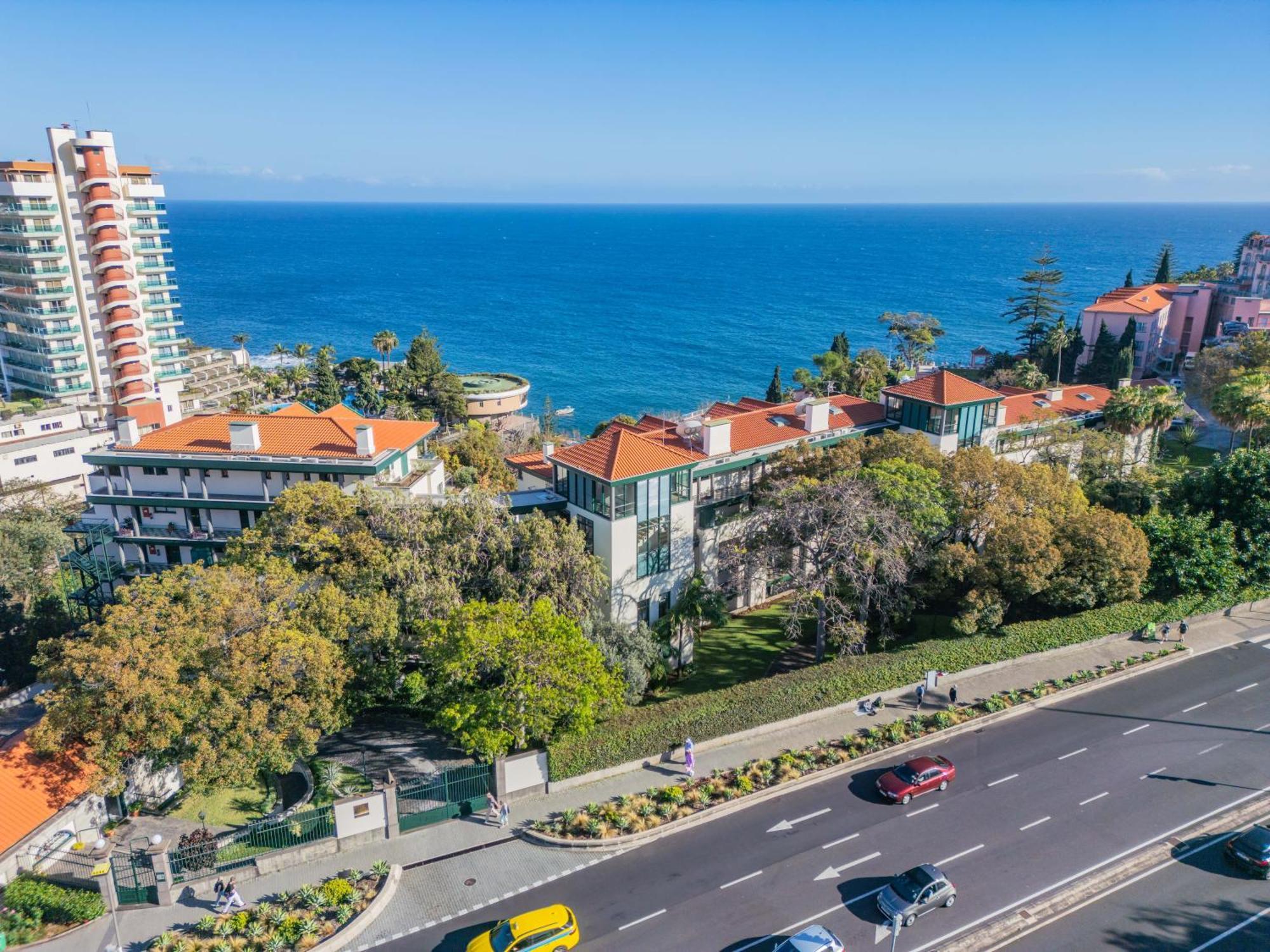 Апартаменти Luxury Oceanfront At Reid'S Gardens Фуншал Екстер'єр фото